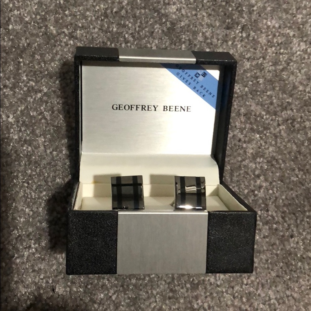 Geoffrey Beene cuff links